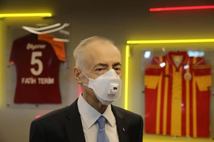 SON DAKİKA Galatasarayda büyük kriz ortaya çıktı