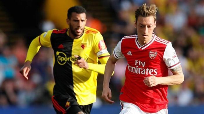 SON DAKİKA Mesut Özilde sürpriz transfer gelişmesi Fenerbahçe derken Galatasaray...