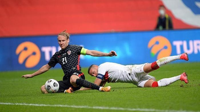 Cenk Tosun vs Vida