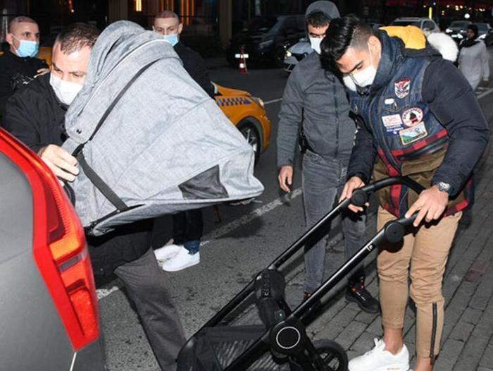 Falcaonun yardımına görevliler koştu