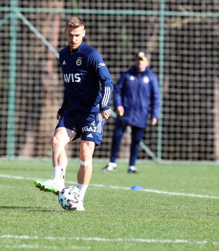 Fenerbahçeye müjdeli haber Jose Sosa takımla çalıştı