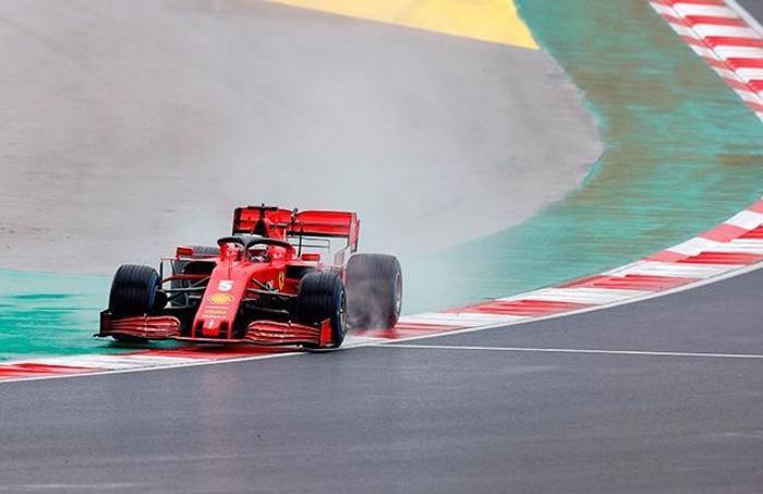 F1 pilotları İstanbuldaki zorlu yarış öncesi son antrenmanda