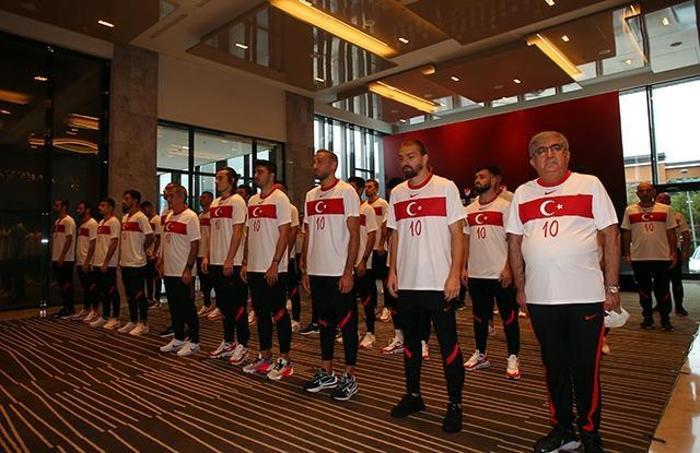 A Milli Takımımız Atatürkü andı