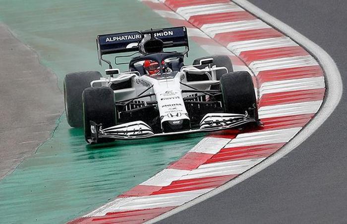F1 pilotları İstanbuldaki zorlu yarış öncesi son antrenmanda