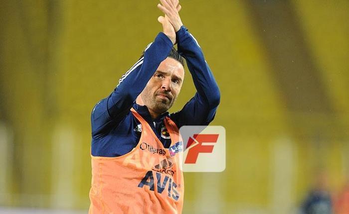 Fenerbahçe taraftarlarından Caner Erkin ve Gökhan Gönüle sevgi seli