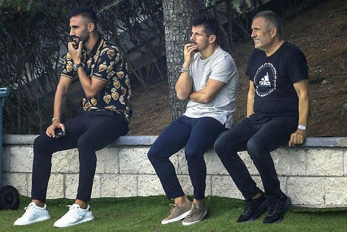 Sürpriz transfer Emre Belözoğlu veliahtını Fenerbahçeye getiriyor