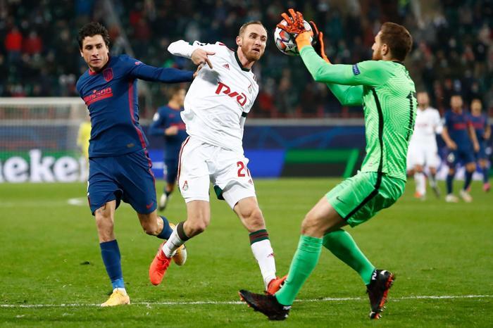 Luis Suarez hakeme yakalandı Lokomotiv Moskova - Atletico Madrid maçına damga vuran an