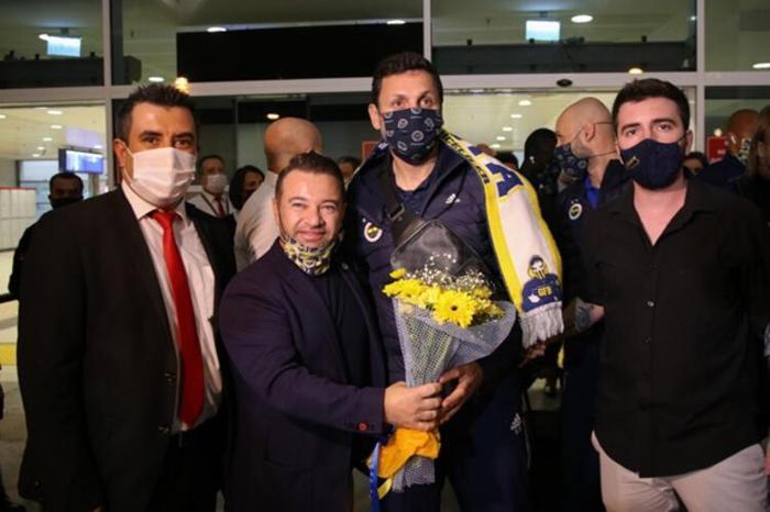 Fenerbahçede Mert Hakan gerçeği Galatasaraya gitmedi ama...