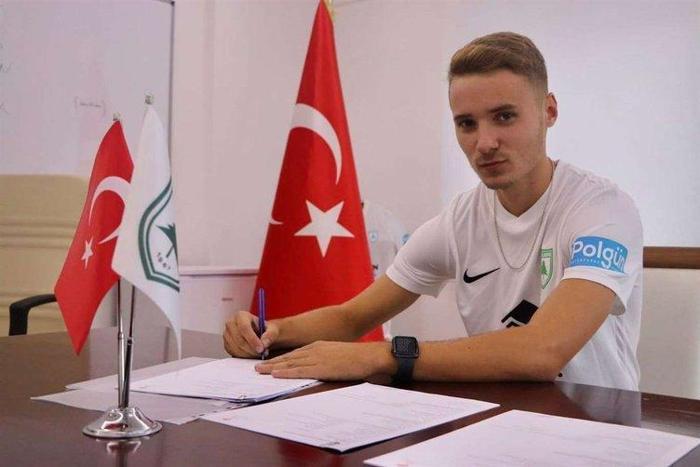 Sürpriz transfer Emre Belözoğlu veliahtını Fenerbahçeye getiriyor