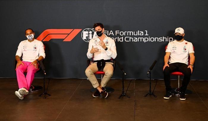 Lewis Hamiltondan Formula 1e veda sinyali