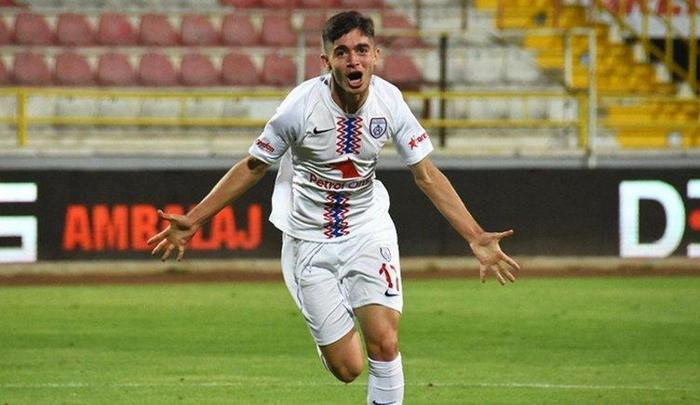 Sürpriz transfer Emre Belözoğlu veliahtını Fenerbahçeye getiriyor
