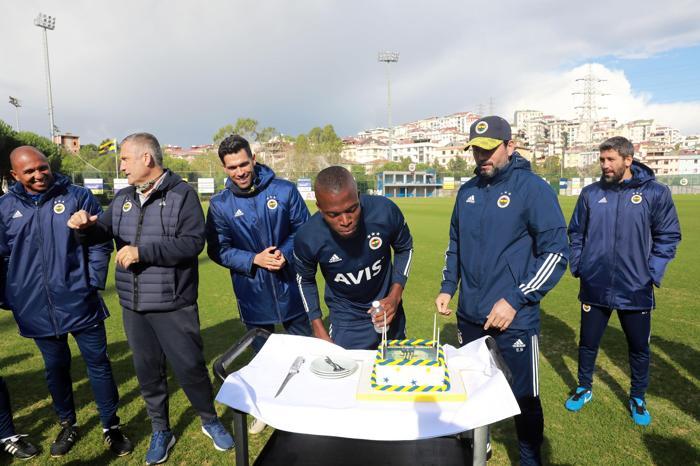 Fenerbahçede son dakika Tolga Ciğerci idmanda yer almadı