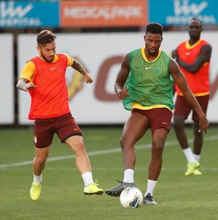 Galatasarayda yeni transfer Nzonzi ilk idmanına çıktı