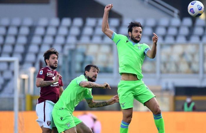 Vedat Muriç sahne aldı, Torino-Lazio maçı nefesleri kesti