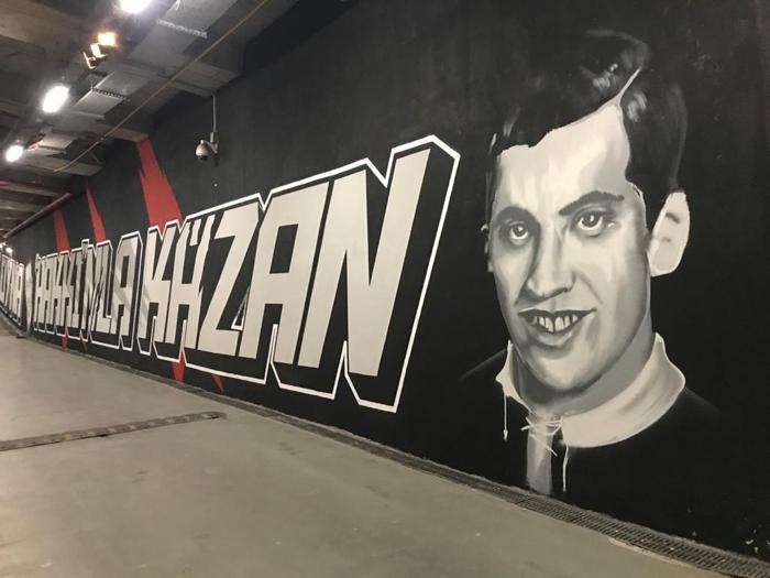 Eli belinde ısınan Adem Ljajic, Beşiktaş taraftarını çıldırttı İşte o görüntü...