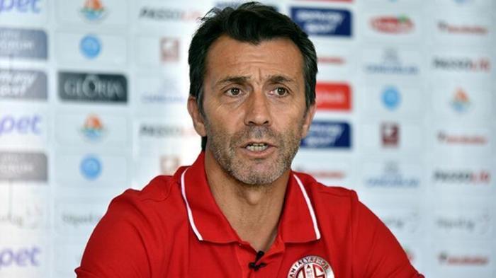Son dakika - Süper Lig ekibinde Aykut Kocaman sürprizi