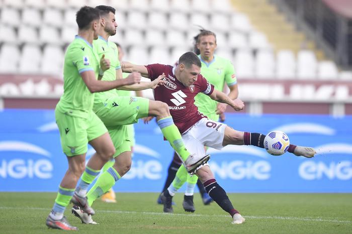 Vedat Muriç sahne aldı, Torino-Lazio maçı nefesleri kesti