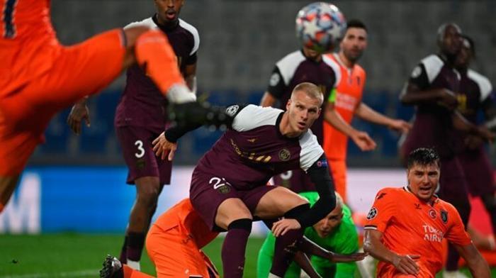 Fransızlar şaşkına döndü İşte Fransız basınında Başakşehir - PSG maçı manşetleri