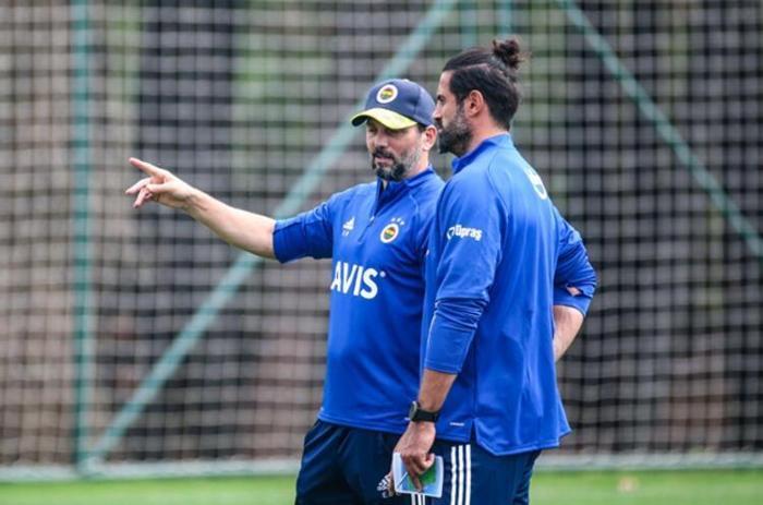 Galatasaray Fenerbahçe derbisi sonrasında flaş hamle Sarı lacivertli futbolcuyla yollar ayrılıyor