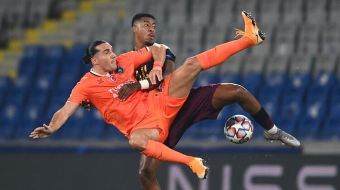 Fransızlar şaşkına döndü İşte Fransız basınında Başakşehir - PSG maçı manşetleri
