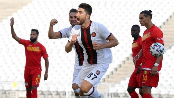 Karagümrük lig tarihinde 35. farklı lider