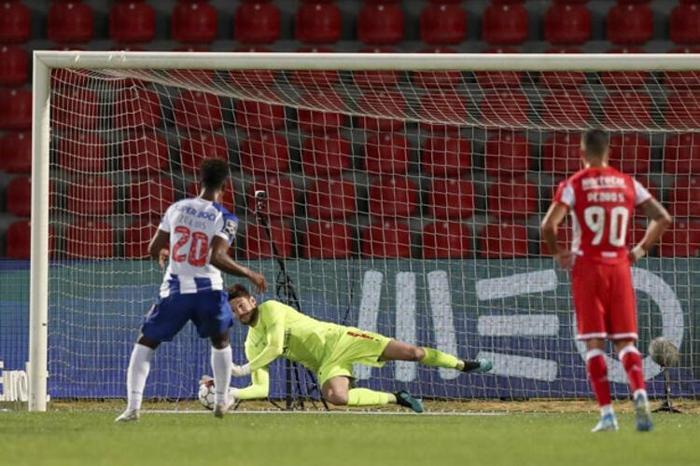 Transferde son dakika Fenerbahçeye Süper Ligden golcü