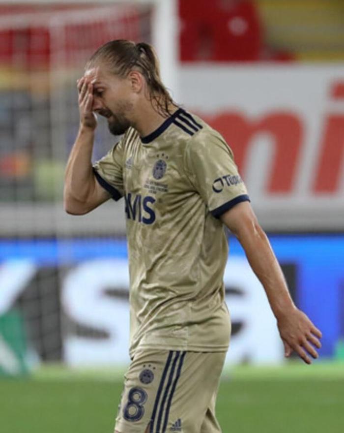 Fenerbahçede Caner Erkin geri döndü