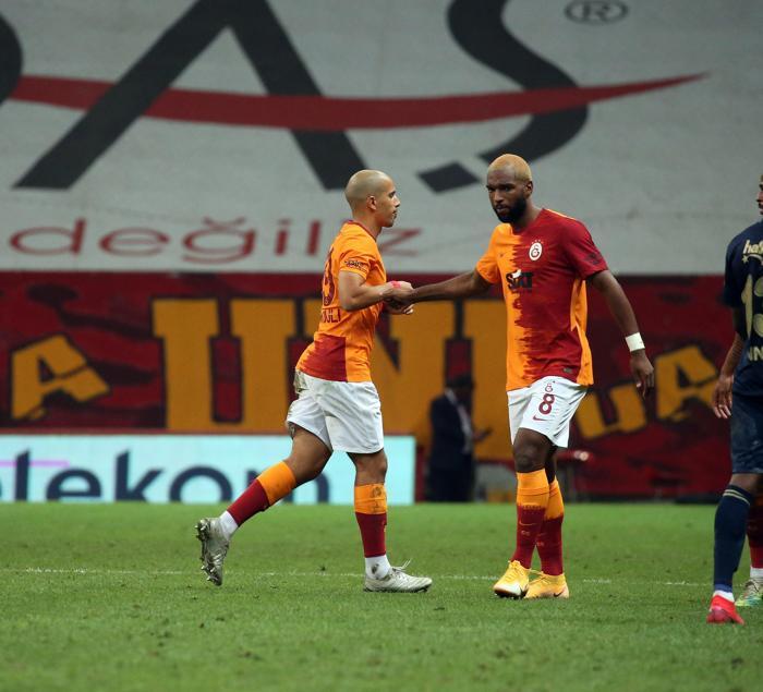 Galatasaray-Fenerbahçe derbisinde Fatih Terim küplere bindi