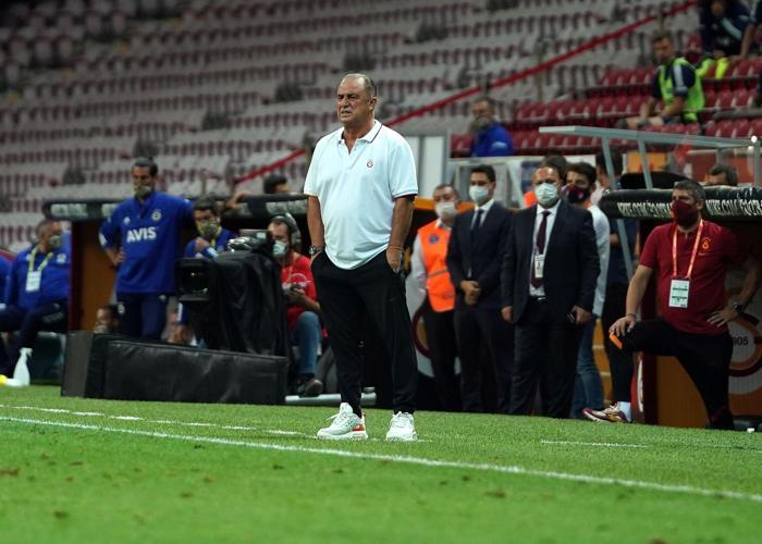 Galatasaray-Fenerbahçe derbisinde Fatih Terim küplere bindi