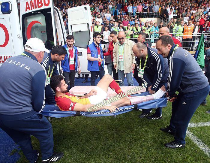 Çaykur Rizespor-Galatasaray maçında gerilim İki yıldız birbirine girdi