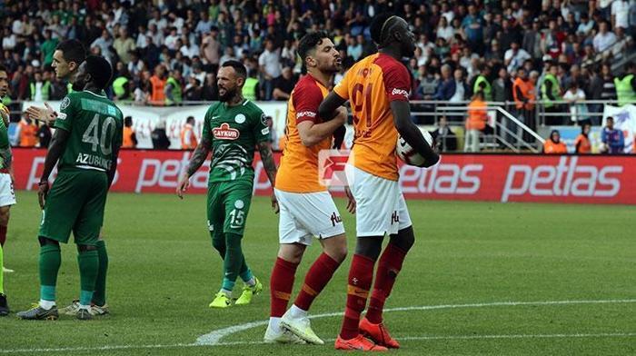 Çaykur Rizespor-Galatasaray maçında gerilim İki yıldız birbirine girdi