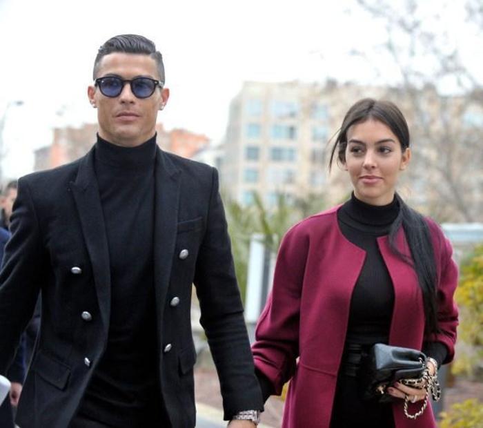Ronaldoden Georginaya 615 bin Poundluk yüzük