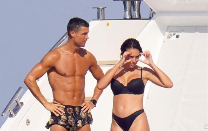 Ronaldodan sevgilisine çok konuşulacak hediye