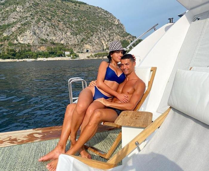 Ronaldodan sevgilisine çok konuşulacak hediye