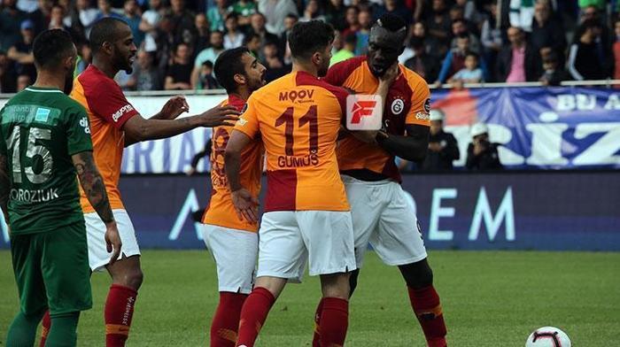 Çaykur Rizespor-Galatasaray maçında gerilim İki yıldız birbirine girdi