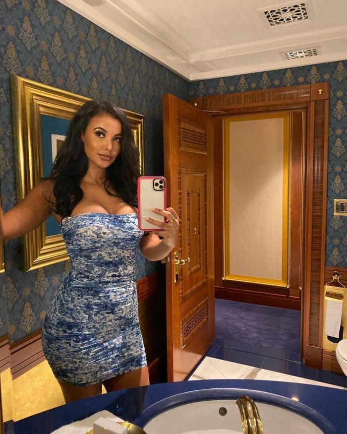 Galatasaray - Rangers öncesi ortalığı karıştıran kadın: Maya Jama