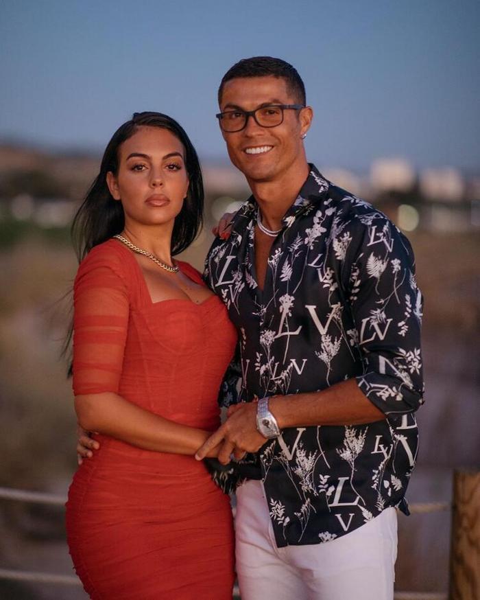 Ronaldodan sevgilisine çok konuşulacak hediye