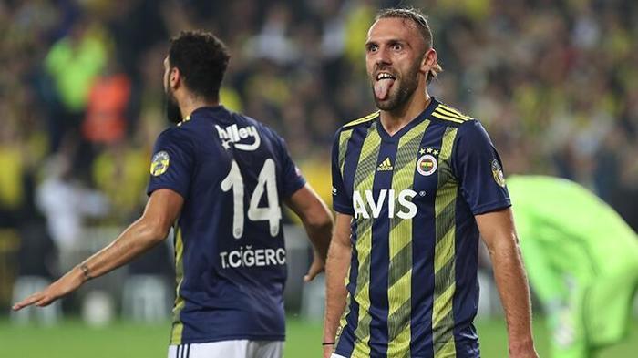 Ersun Yanal: Vedat Muriç ezeli rakibimize imza atmıştı
