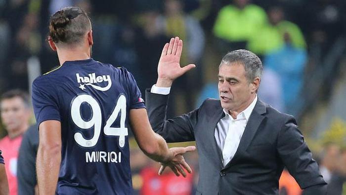 Ersun Yanal: Vedat Muriç ezeli rakibimize imza atmıştı