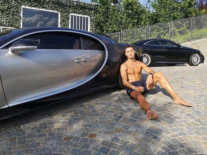 Cristiano Ronaldodan 1 milyon sterlinlik (9,7 milyon TL) reklam anlaşması