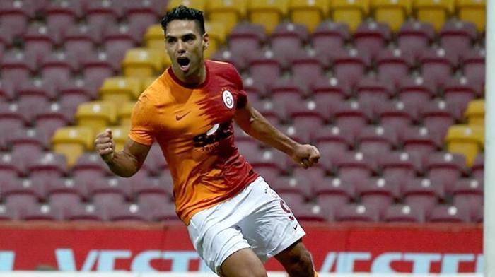 Galatasarayda Radamel Falcaodan müthiş geri dönüş Diagne ve Arda sürprizi...