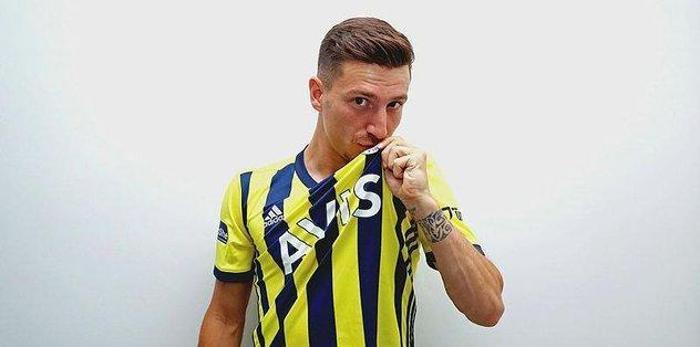 İşte Fenerbahçede lisansı çıkmayan futbolcular