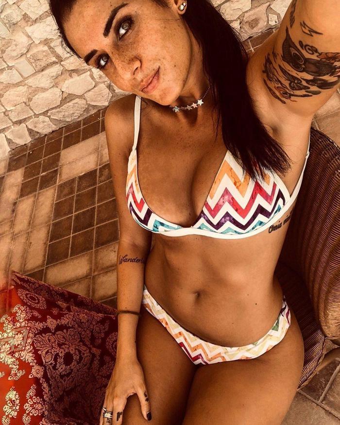 Güzel basketbolcu Valentina Vignali, müstehcen fotoğraflarını çeken kaptanı ifşa etti