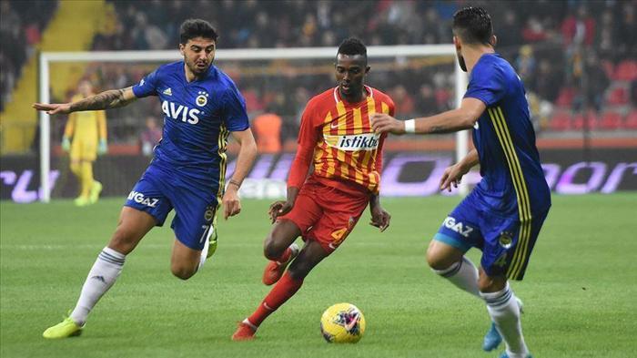 SON DAKİKA Fenerbahçeden Bernard Mensah ve Emre Demir hamlesi