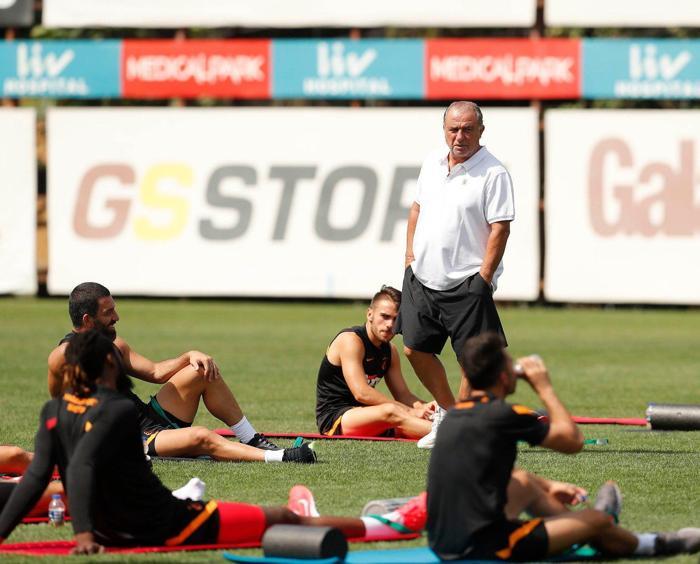 Galatasarayda ayrılık rüzgarı... İşte veda edecek isimler
