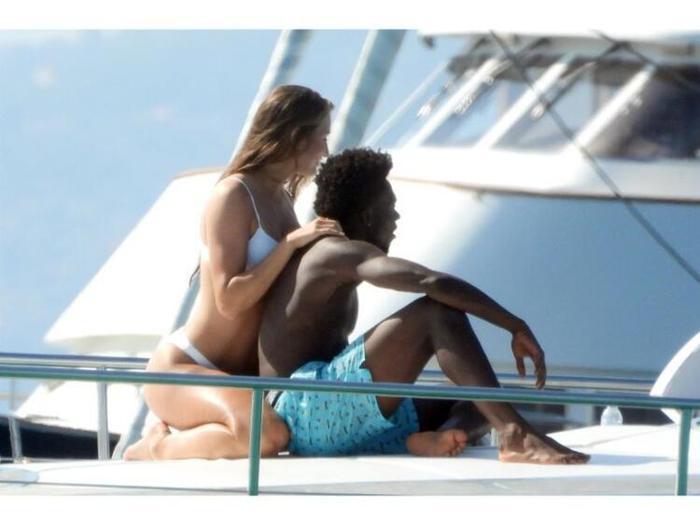Alphonso Davies ve Jordyn Huitema tatilde