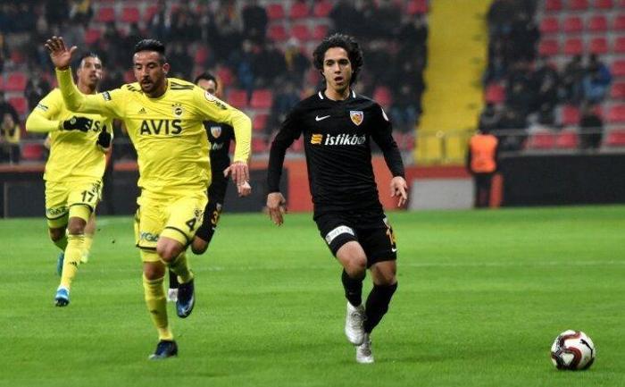 SON DAKİKA Fenerbahçeden Bernard Mensah ve Emre Demir hamlesi