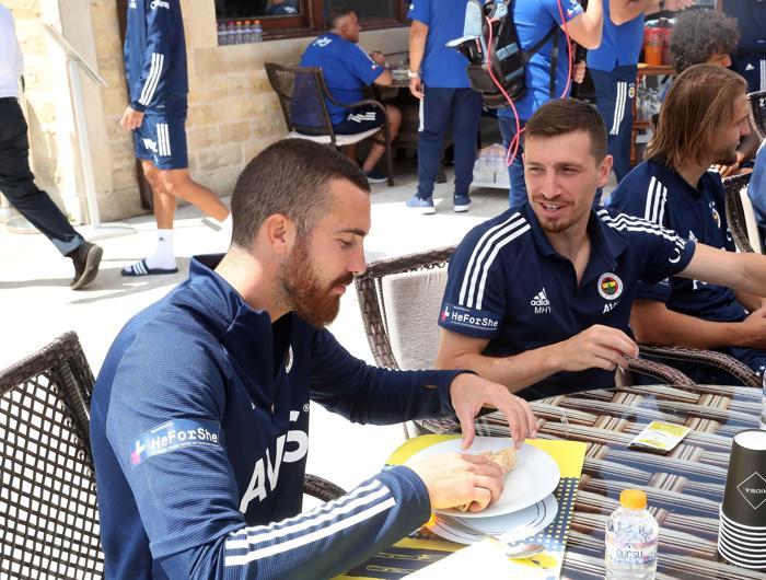 Fenerbahçede barbekü partisi