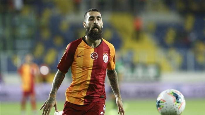 Galatasarayda ayrılık rüzgarı... İşte veda edecek isimler