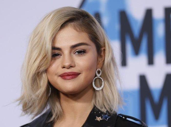 Selena Gomez hastaneye kaldırıldı